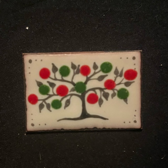 Jewelry - Vintage Ceramic Tree Design Enamel Pin